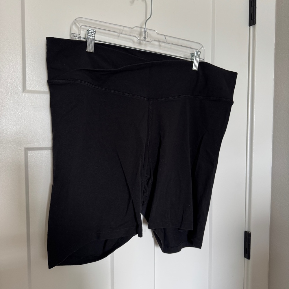 Old navy crossover bike shorts